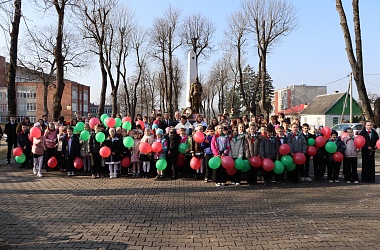 Фото: Свислочан торжественно приняли в ряды общественных организаций