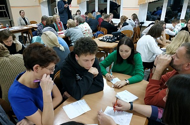 Фото: На базе СШ № 2 им. Н. П. Массонова прошел чемпионат района по интеллектуальным играм среди взрослых и детских команд