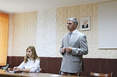 Фото: Председатель Свислочского райисполкома Александр Версоцкий встретился с коллективом районного центра гигиены и эпидемиологии