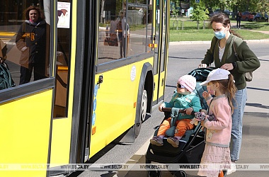 Фото: Без маски в салон не заходить!