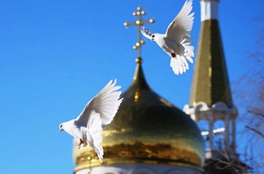 Фото: Благовещение Пресвятой Богородицы отмечают православные верующие