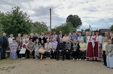 Фото: Радасць, усмешкі, песні. Як Студзенікі адзначылі вясковае свята